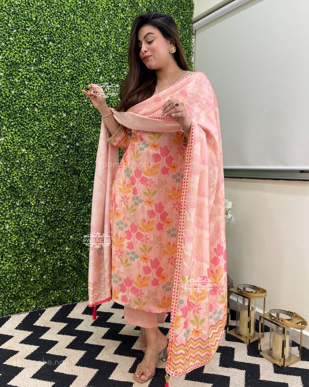 Women Floral Printed Kurta With Pant And Chanderi Dupata Set