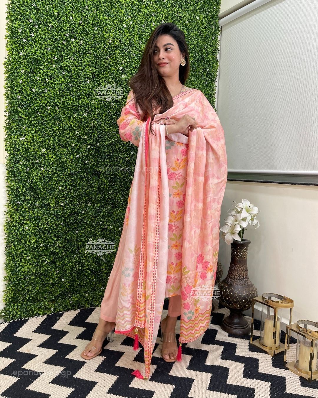 Women Floral Printed Kurta With Pant And Chanderi Dupata Set