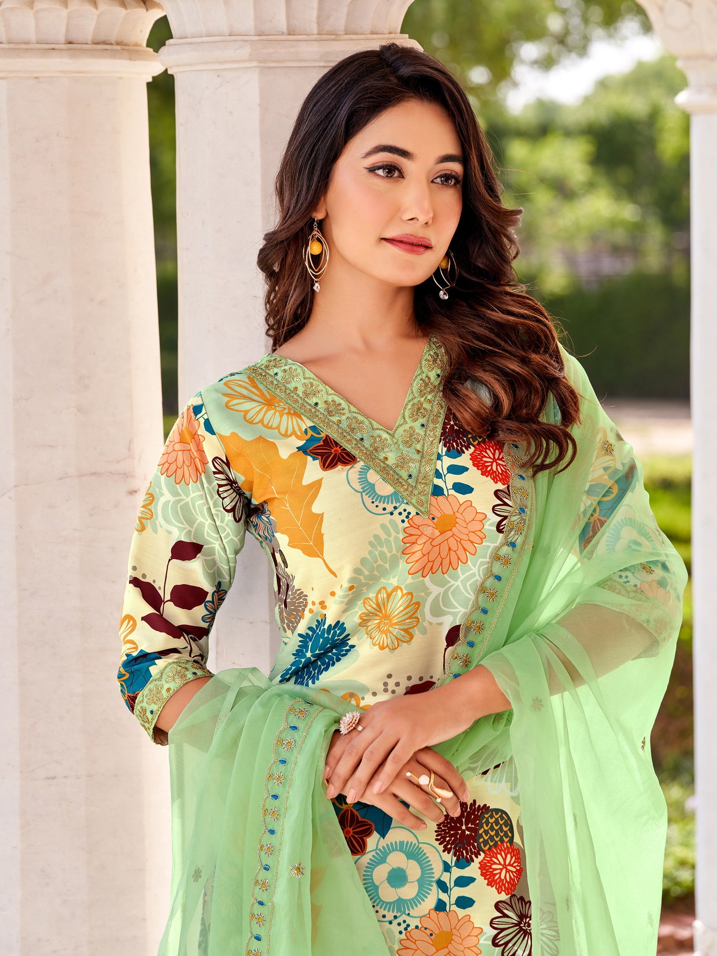 Women Floral Print Kurta with Pants And Dupatta